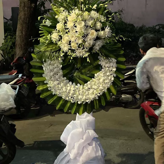 Hình ảnh hoa giao hàng thực tế