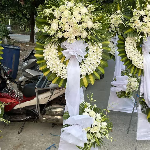 Hình ảnh hoa giao hàng thực tế