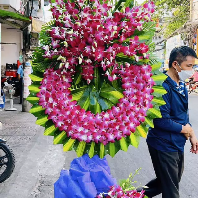 Hình ảnh hoa giao hàng thực tế